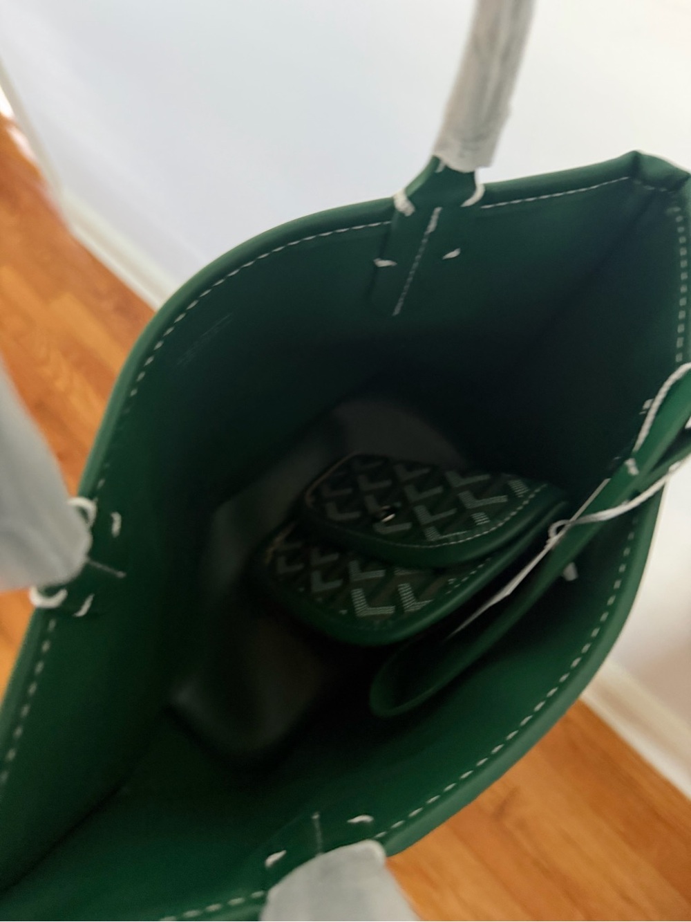 Green Patterned Tote Bag - Women's Handbag - Picture 3 of 4